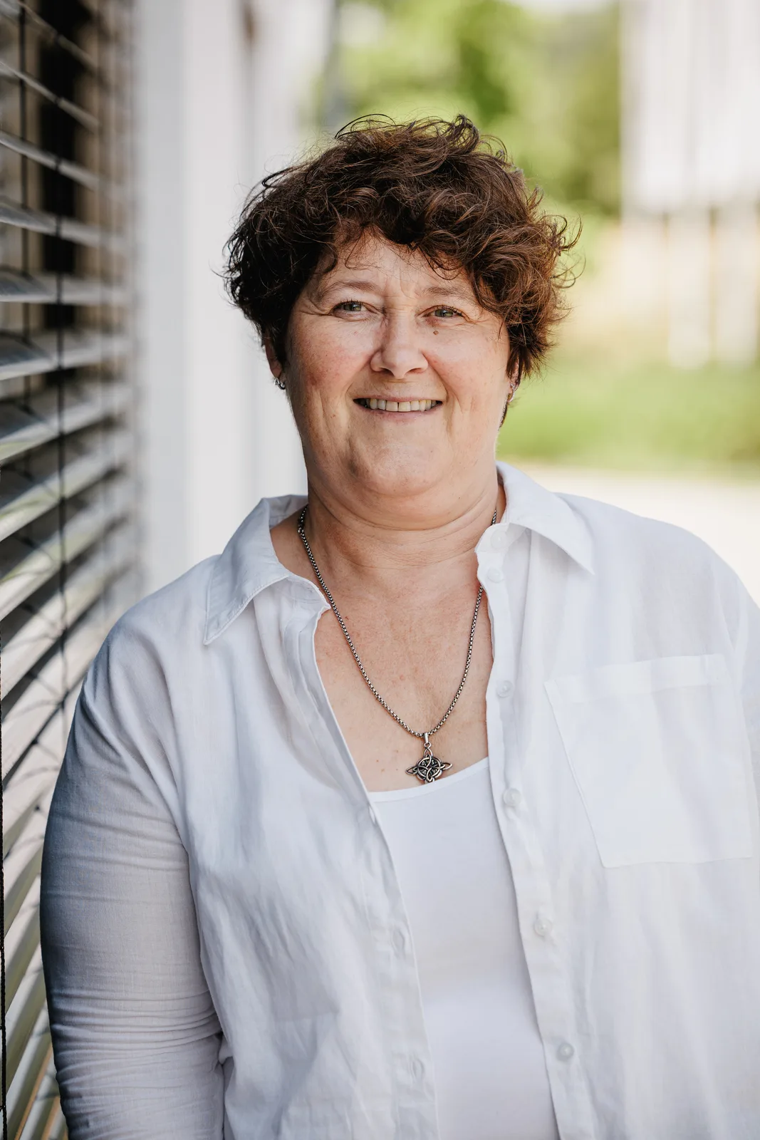 Porträtfoto von Silvia Heigl, Buchhaltung bei Kolmer Paletten